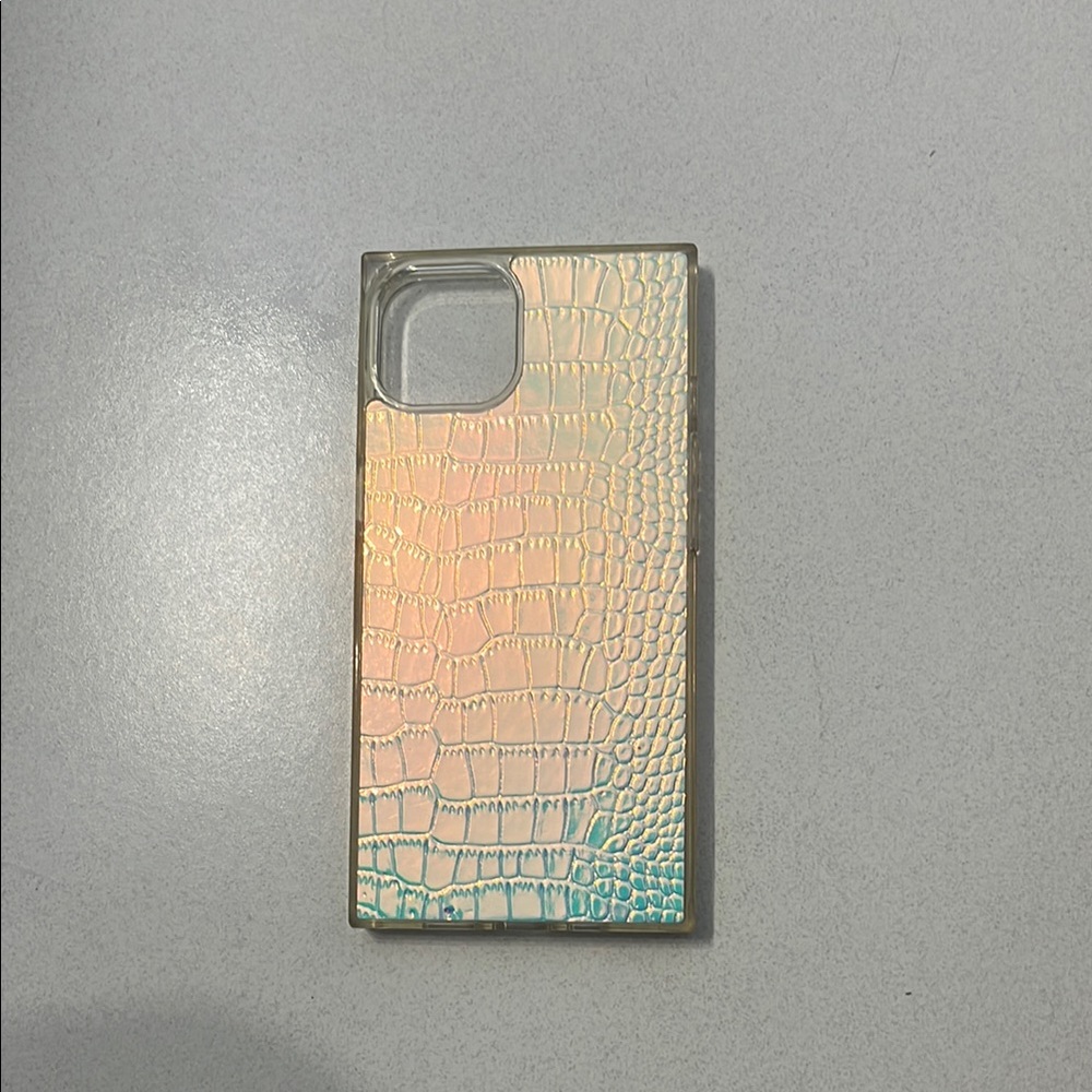 Flaunt Silver Crocodile Texture Phone Case with Iridescent Finish